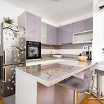 Apartman Away